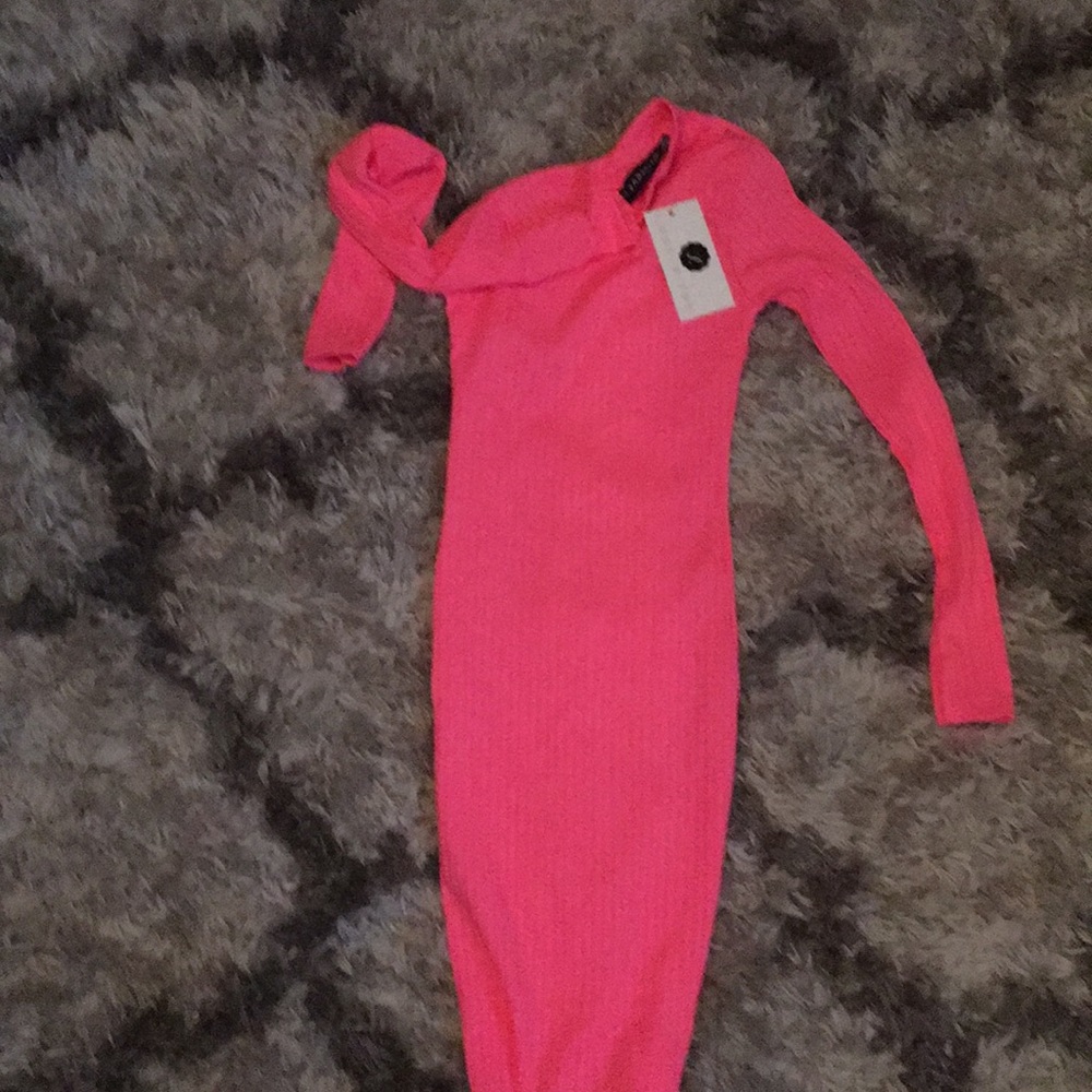 Last one ☝🏼 🌸 neon pink mock neck bodycon dress - Picture 5 of 5